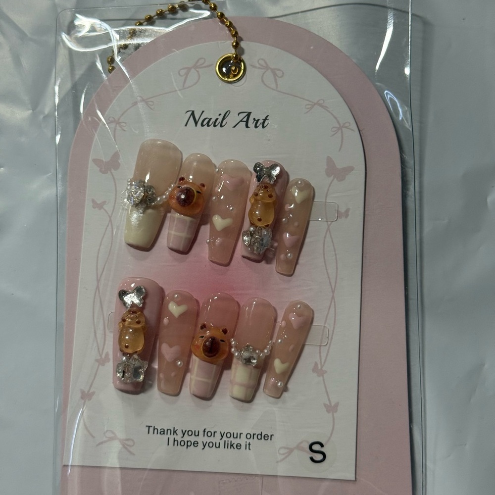 Chic Pink and Cream Press-On Nails with Elegant Design